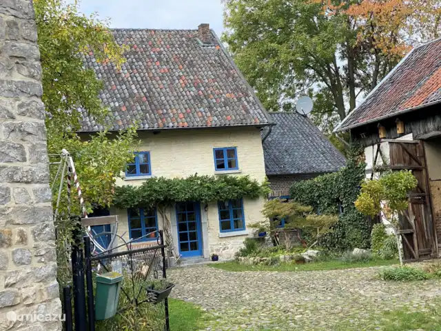 Deze foto is genomen in Lemiers De straat Oudlemiers vormde vroeger de verbindingsweg tussen Aken en Maastricht. Vanuit Oudlemiers wandel je heerlijk over de beek naar Duitsland.